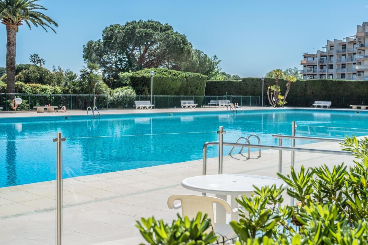 My Resid Appart Cannes Marina Vue Mer Манделю-ла-Напул Екстериор снимка